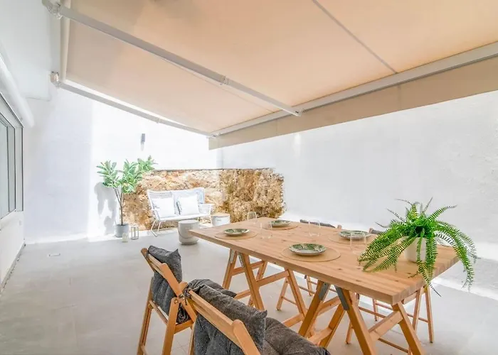 Mila Hidden Gem Apart In Kolonaki With Backyard