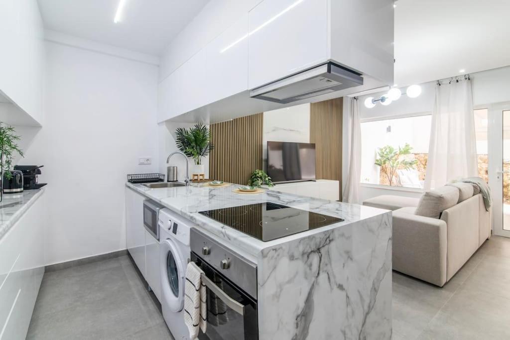 Mila Hidden Gem In Kolonaki With Backyard